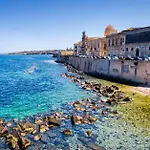 La Trinacria * Syracuse